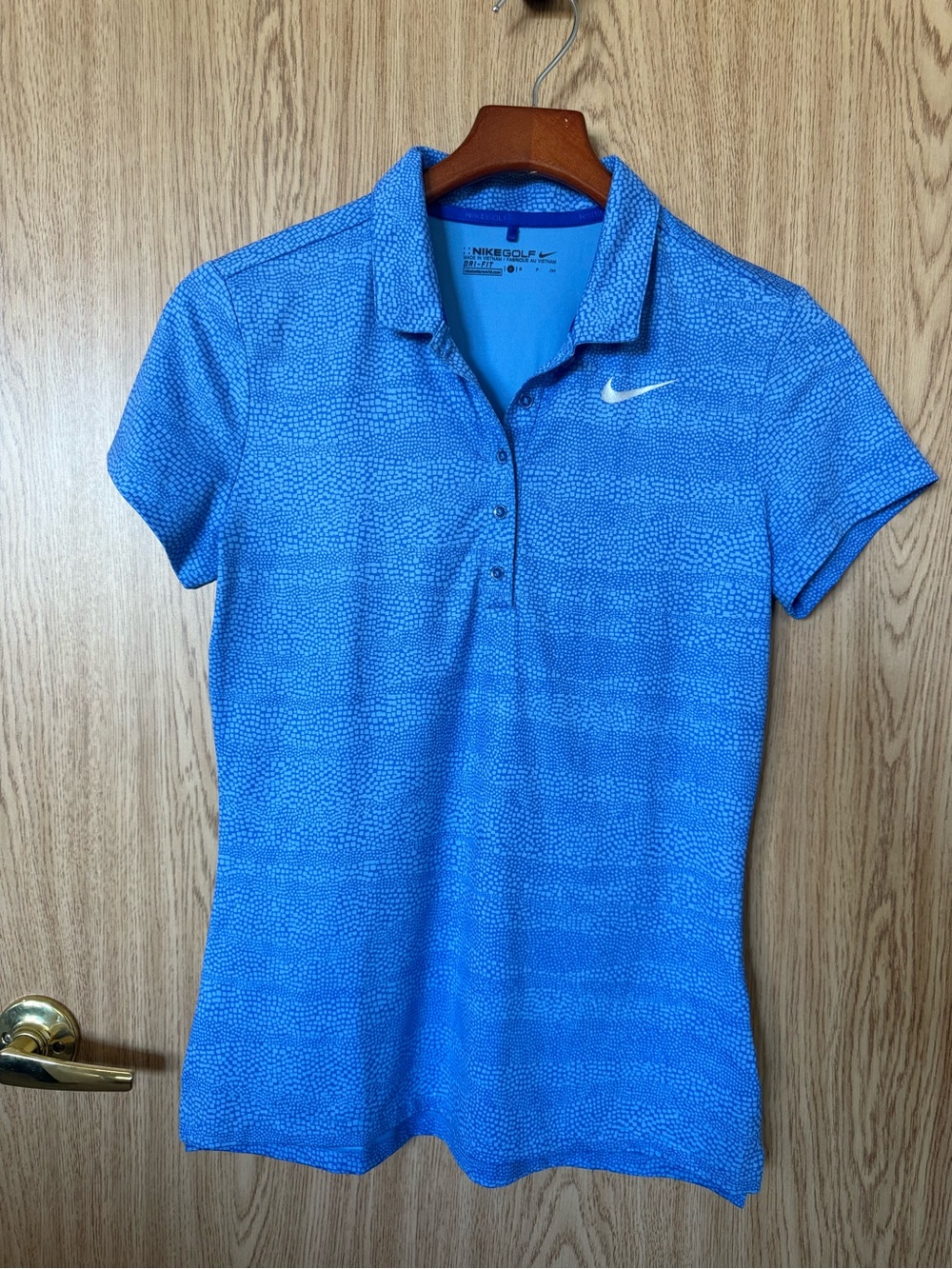 Nike Golf Blue Short-Sleeve Polo with Subtle Dot Texture